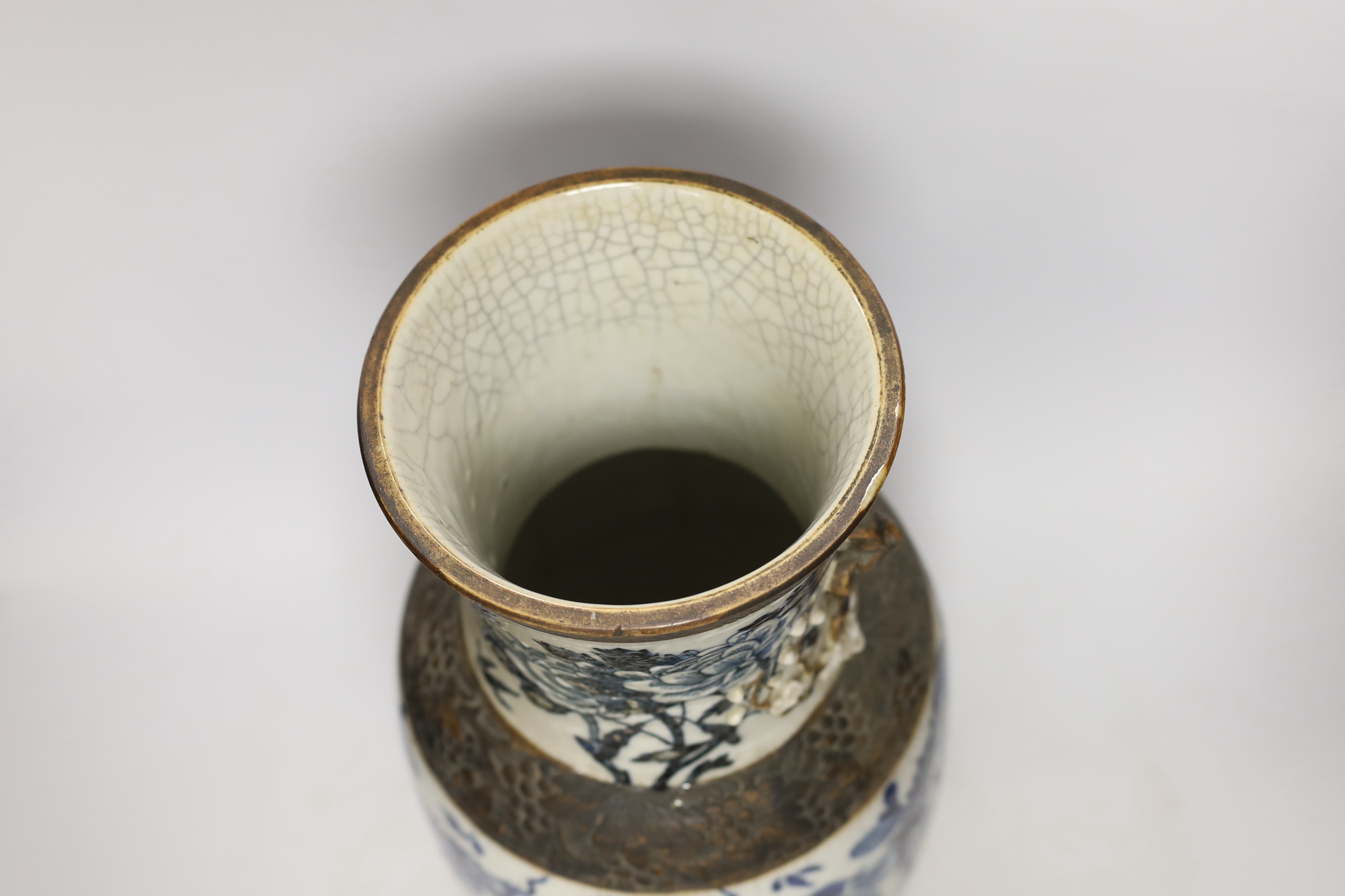 A large Chinese crackle glaze blue and white vase, Guangxu period, 44cm high